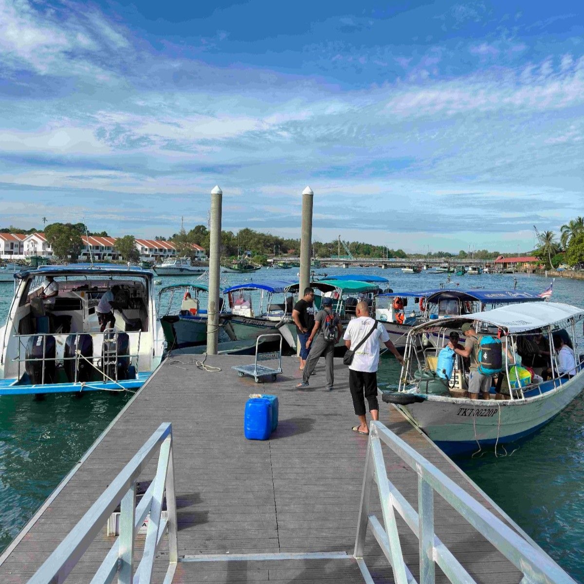 IMG 1482 950 Pakej Pulau Kapas | Day Trip Pulau Kapas Untuk ke Pulau Kapas, anda perlu menaiki bot menerusi Jeti Pulau Kapas.