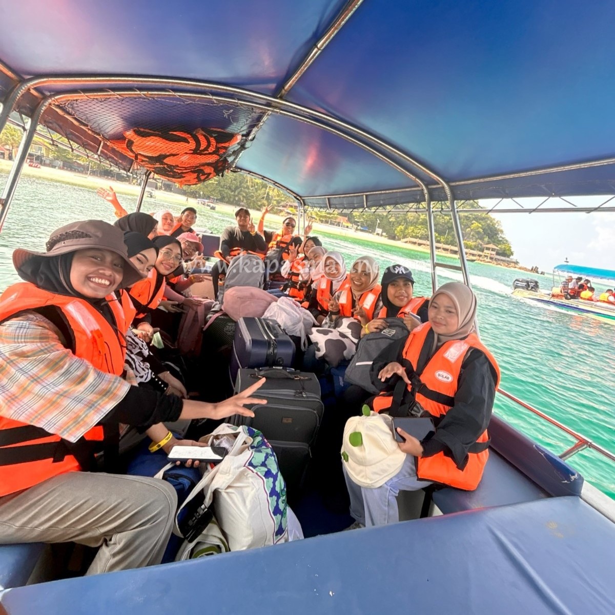 IMG 1838 Pakej Pulau Kapas | Day Trip Pulau Kapas Tercari-cari cara yang terbaik untuk ke Pulau Kapas ? Ingin tahu juga harga tiket dan jadual bot untuk ke sana?